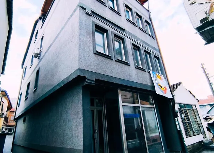 Historia אכסניה סקופיה